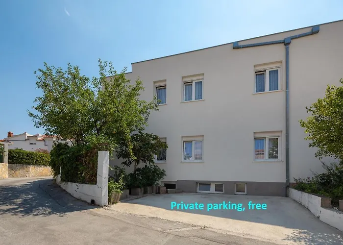 Apartments Near Beach Babic